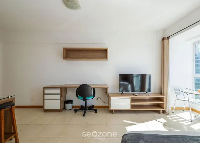Studio Em Condominio C/ Piscina Em Brasilia Smz407